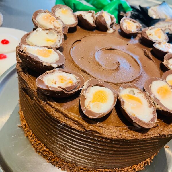 CREME EGG EASTER CAKE